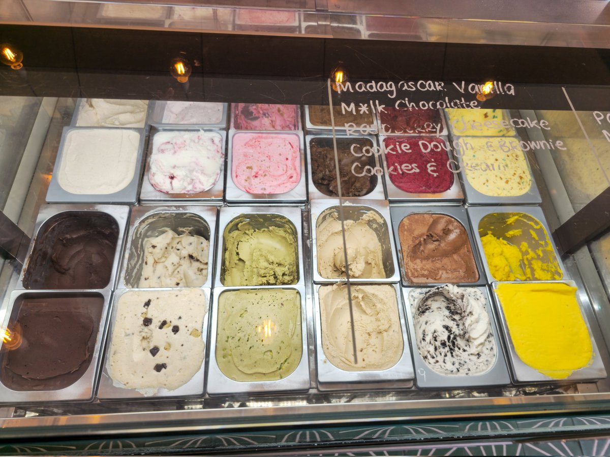 Charlotte ๐ฆ๐งโโ๏ธ (@char_bone) on Twitter photo Found a vegan doughnut and ice cream shop ๐ Found a vegan doughnut and ice cream shop ๐