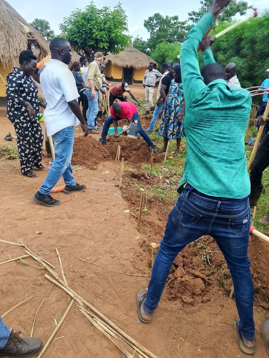 PICOT-WESTNILE UG (@picotug) on Twitter photo This week under <a href="/URRI_Danida/">Uganda Refugee Resilience Initiative (URRI)</a> in Yumbe, we launched a week-long #RegenerativeAgriculture ToT for 70 agriculture extension staff & Farmers.
Led by RD expert Warren Brush+ our T3 trainer, training covers #ResilienceDesign & hydrological restoration. <a href="/DCAUganda/">DanChurchAid Uganda</a>
<a href="/drcEA_GL/">DRC East Africa & Great Lakes</a> <a href="/PalmCorps/">PALM Corps</a> This week under <a href="/URRI_Danida/">Uganda Refugee Resilience Initiative (URRI)</a> in Yumbe, we launched a week-long #RegenerativeAgriculture ToT for 70 agriculture extension staff & Farmers.
Led by RD expert Warren Brush+ our T3 trainer, training covers #ResilienceDesign & hydrological restoration. <a href="/DCAUganda/">DanChurchAid Uganda</a>
<a href="/drcEA_GL/">DRC East Africa & Great Lakes</a> <a href="/PalmCorps/">PALM Corps</a>