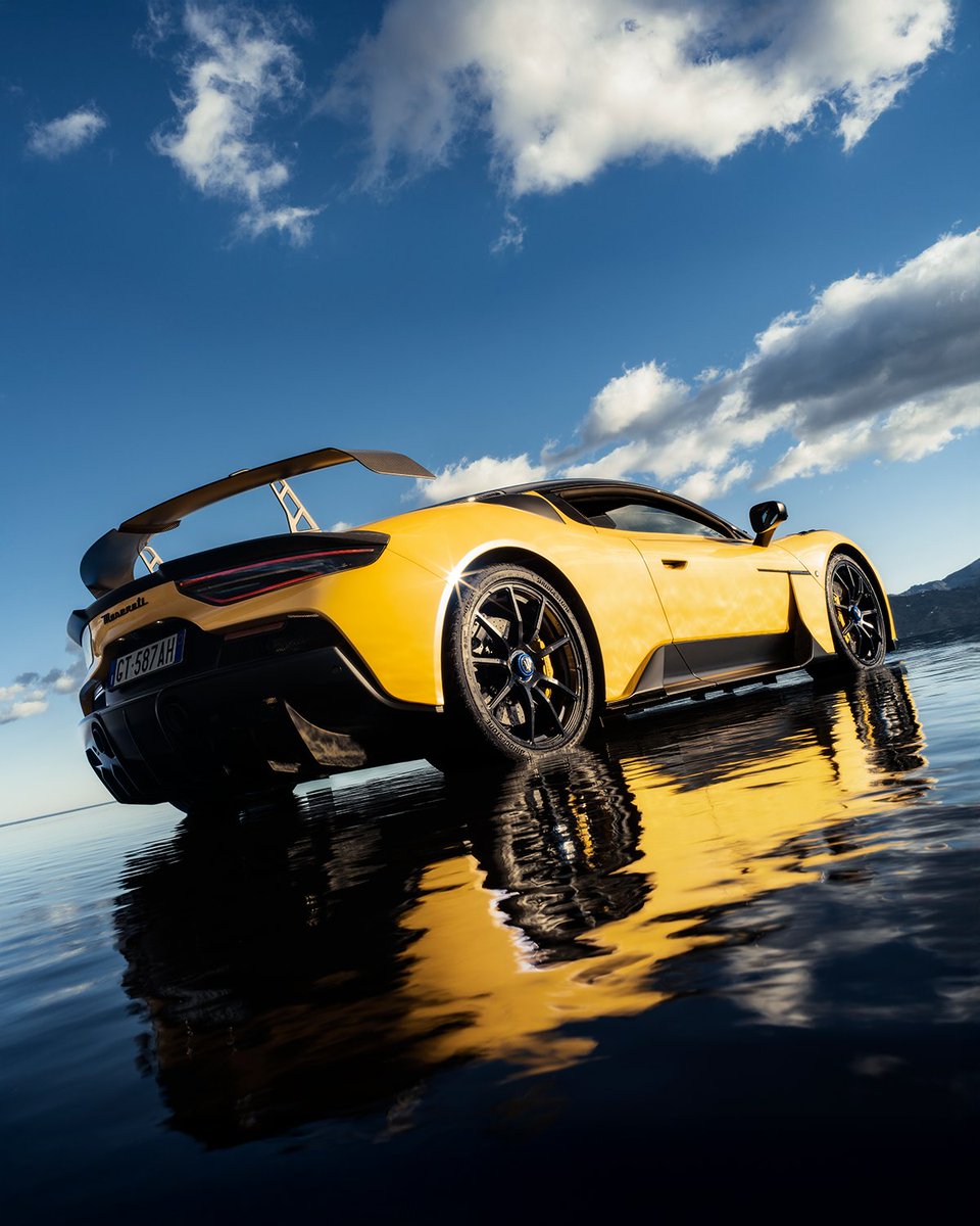 The gearbox talks. The brakes bite. And you, command. ​
#MaseratiGT2Stradale #Maserati