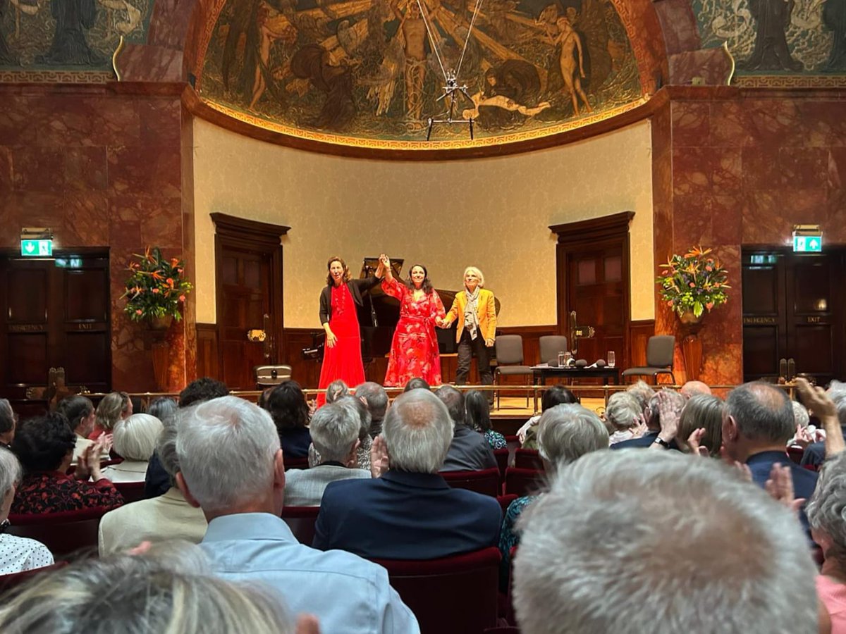 Thank you to the amazing Angela Hewitt for creating a unique event with Music, talks and laughs, to celebrate the 20th anniversary of the Trasimeno Music Festival in London, together with Donna Leon - a special friend of mine since 2002 - with her notorious nice touch of irony!!