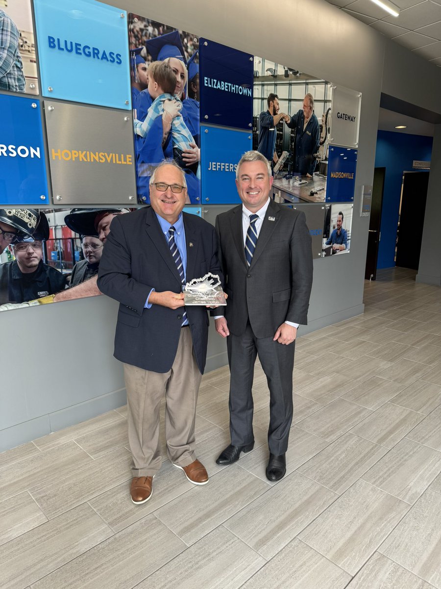 Chairman of the House Postsecondary Education Committee James Tipton received the inaugural ‘KCTCS Champions’ award from President Ryan Quarles.