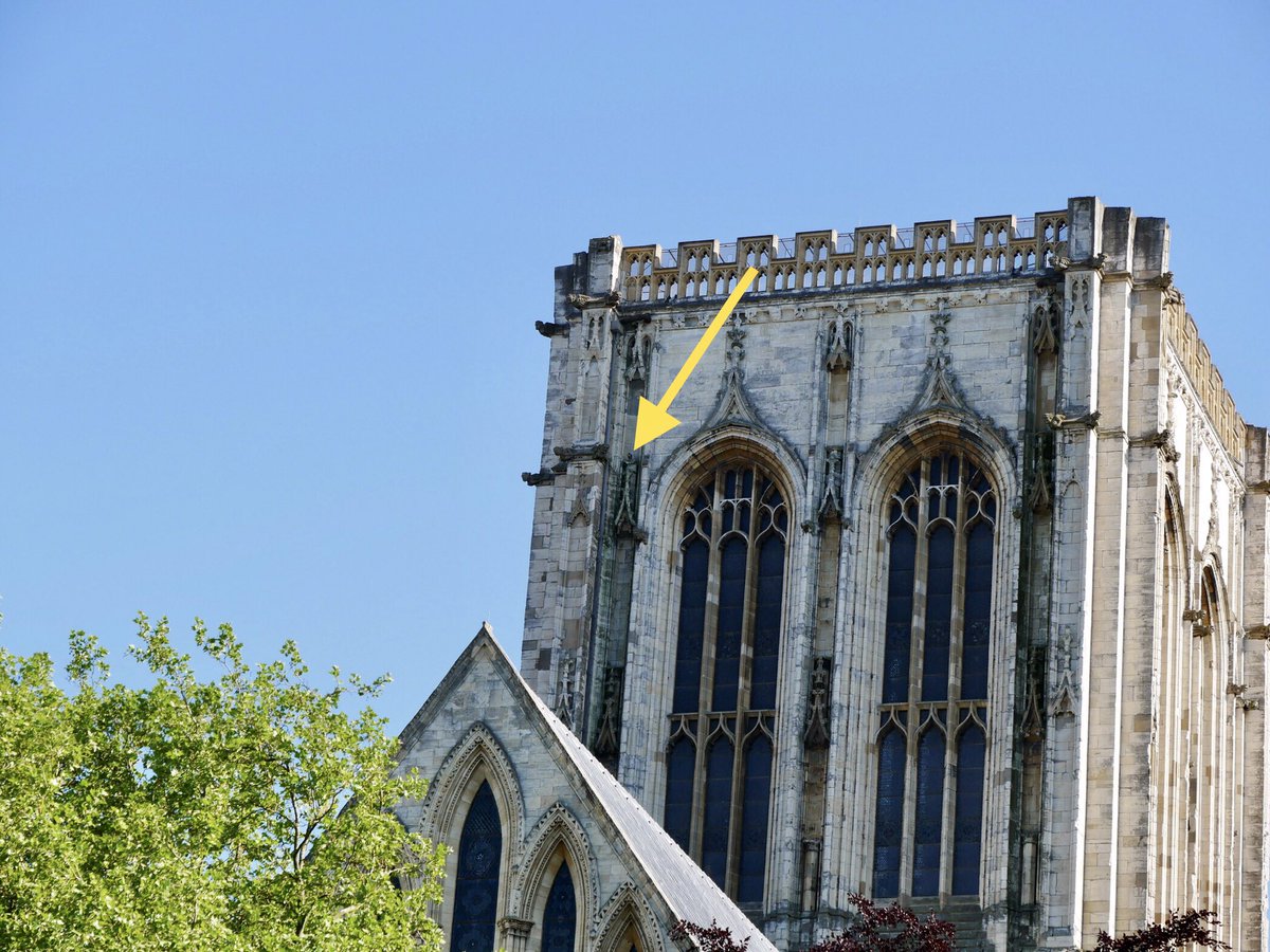 alanroe1's tweet photo. Peregrine on the north elevation of York Minster central tower at 17:00 today @YorkPeregrines @YorkBirding https://t.co/5niSdakpxH