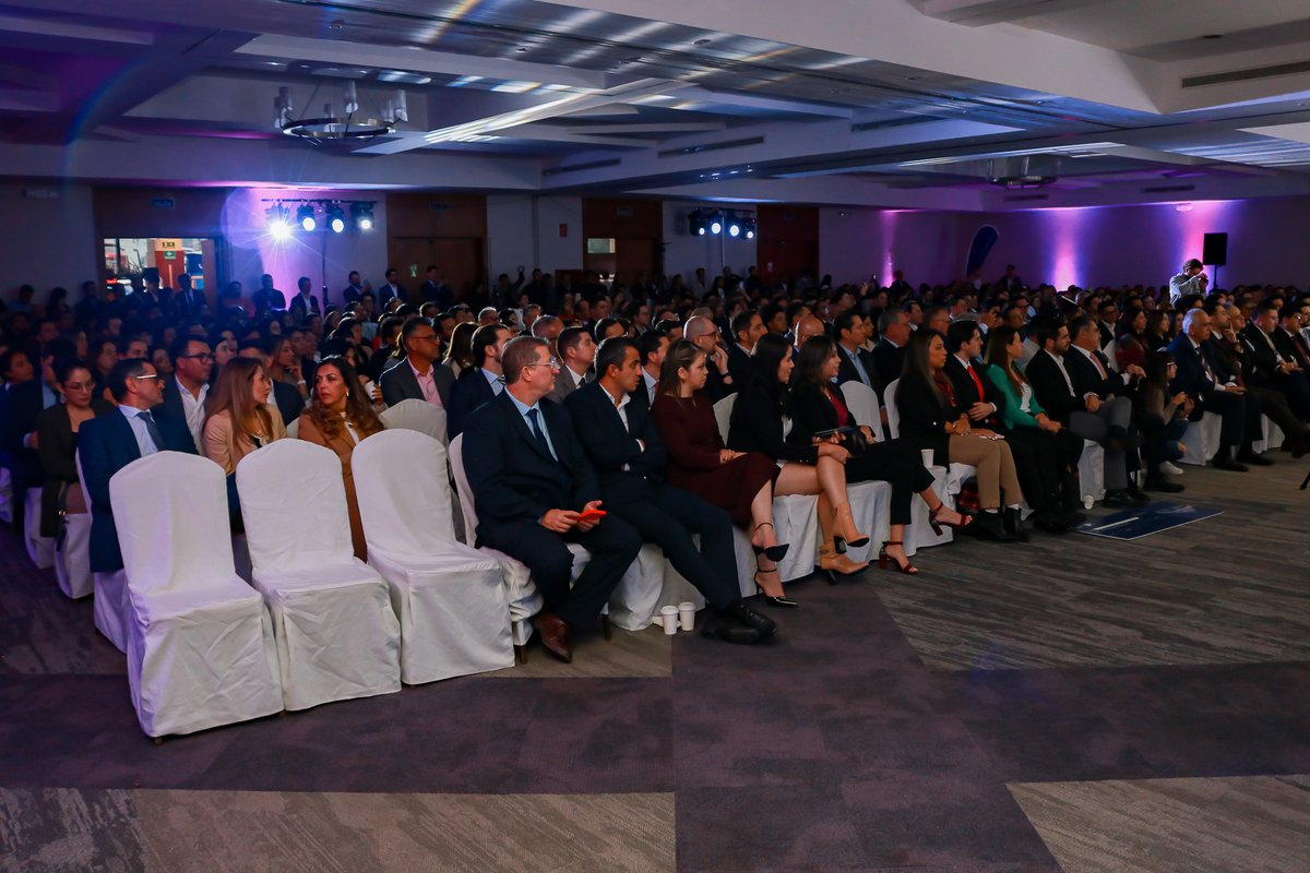 CEO Summit de <a href="/forbesecuador/">Forbes Ecuador</a> 👏Negocios, liderazgo, sostenibilidad.

Participaron destacados líderes:

✅ Alfredo Peña – CEO de <a href="/Graiman_EC/">graiman_ec</a> 
✅ Roberto Maldonado – Presidente Ejecutivo de <a href="/Colineal_ec/">COLINEAL</a> 
✅ <a href="/SofiaArceb/">Sofía Arce</a> – Directora Ejecutiva de #CIPEM
✅ Juan Pablo Ortiz –