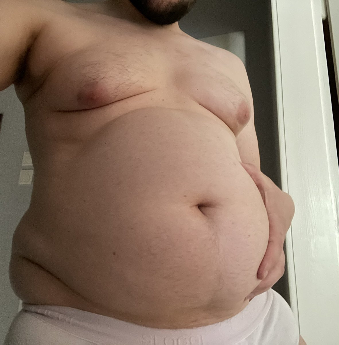 Apfelsto's tweet photo. Need some cake and cock. #Bellykink https://t.co/B3cBaVqGcs