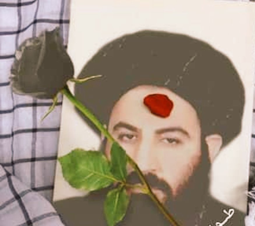 پخپل مدبرانه او بې سیاله قیادت کې یې صفوف  منظم، لښڪرې تیارې، اعداد او رباط پیاوړی او د استشهاد په ایټومي بټۍ یې د درستې صلیبي نړۍ غرور  ورمات کړ.
#مدبرامیر