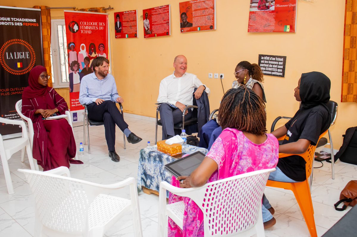 wjpgeerts's tweet image. Useful visit to #Chad. Met with civil society, #humanrights defenders, journalists, government representatives and international partners. Discussed Dutch priorities in Chad: stability, security & migration. Addressed the need for accountability. @DutchMFA @NLinChad