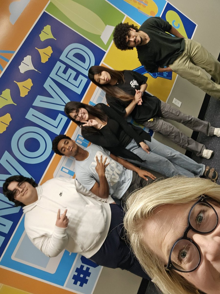 Time to ROO UP! 🦘🎓
These 5 amazing scholars from <a href="/NKCSchools/">NKC Schools</a> Early College Academy are officially part of the UMKC family! Can't wait to see them thrive in the #UMKC experience. Let’s go, Roos! 💙💛 #RooUp