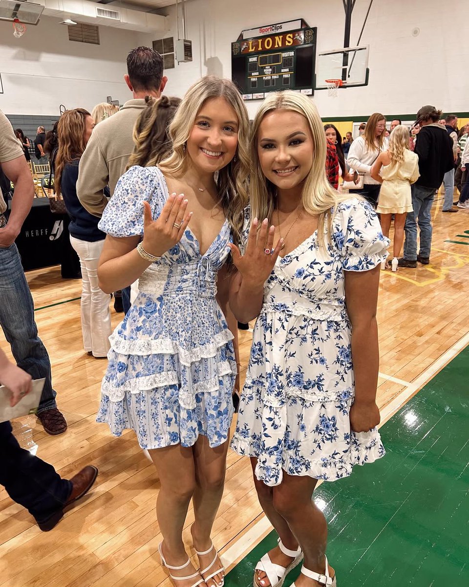 herffjones's tweet photo. Raelynn received her beautiful Davis Halo class ring! π€© Are you ready to design your own Kendra Scott x Herff Jones high school class ring? Head to https://t.co/nv428uRUmH π₯³π
-
π· raelynn_maire | Herff jones / #hjclassring / kendra scott / kendra scott class ring / junior ring ceremony