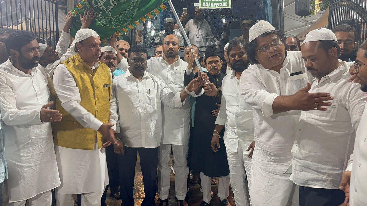 sravandasoju's tweet photo. Heartfelt wishes to all the Haj pilgrims departing from the Haj House. May your journey be safe, your prayers accepted, and your devotion fulfilled. May Allah (SWT) shower His infinite mercy and blessings upon you all.
Haj Mabroor!”
@KCRBRSPresident https://t.co/pV0y8hZ4yC