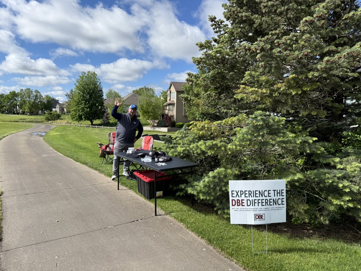 laurenemiller_'s tweet photo. Out here representing @databusinesseq at the @iowabankers Central Regional Outing ⛳️ https://t.co/seVV5Iyfft