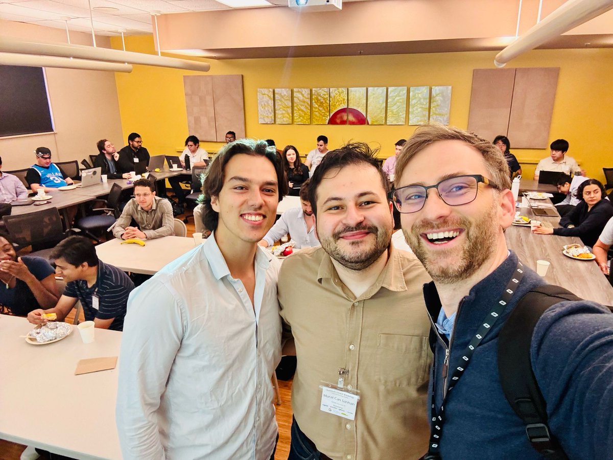 Day 3/4 of the #Quantum Device Workshop #QDW 

Dr. Murat Can Sarıhan gave an amazing workshop and co-organizer Nicolas Dirnegger is about to kick off the day with over 400 participants across the 2 tracks and in person and online 
qdw-ucla.squarespace.com

#qubit