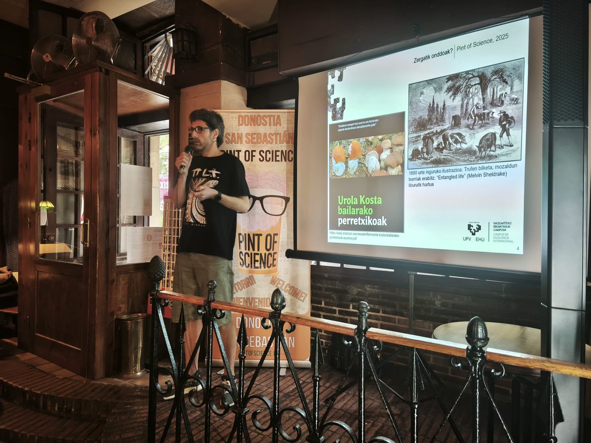 En Café Alboka hoy tenemos una sesión sobre una galaxia de hongos! 🌌🍄‍🟫Empezamos con Oier de <a href="/upvehu/">UPV/EHU</a> #pint25dss #pint25es #pint25