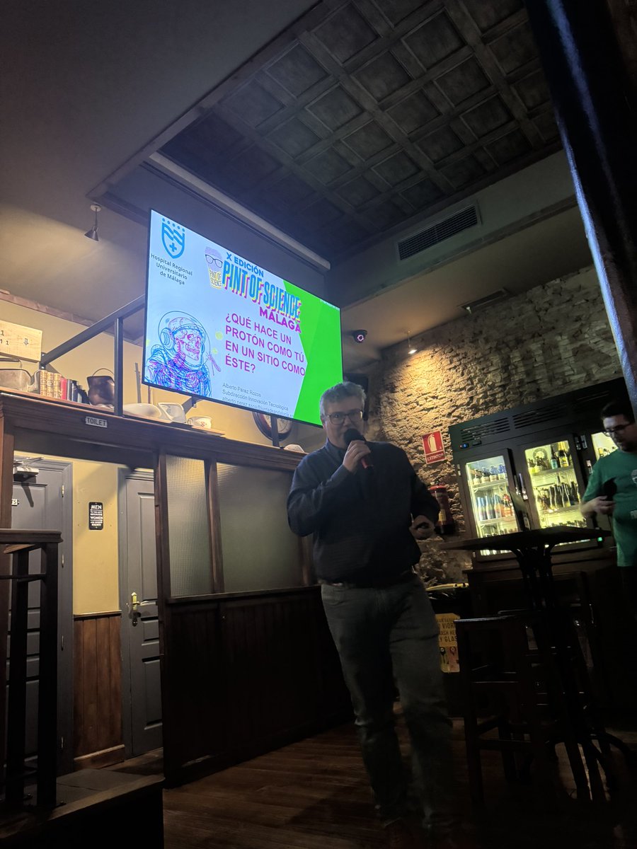 🇲🇾 🇼🇴🇷🇱🇩 🇱🇦🇧 🔬🥼 (@myworldlab) on Twitter photo Y para terminar esta edición #PINT25MLG #PINT25ES <a href="/pintofscienceES/">Pint of Science ES</a>
Tenemos a <a href="/inf_entropy/">Alberto Pérez</a> Andrés Pérez y su tema “Qué hace un protón como tú en un sitio como este” en el bar Morrissey’s pub house Y para terminar esta edición #PINT25MLG #PINT25ES <a href="/pintofscienceES/">Pint of Science ES</a>
Tenemos a <a href="/inf_entropy/">Alberto Pérez</a> Andrés Pérez y su tema “Qué hace un protón como tú en un sitio como este” en el bar Morrissey’s pub house