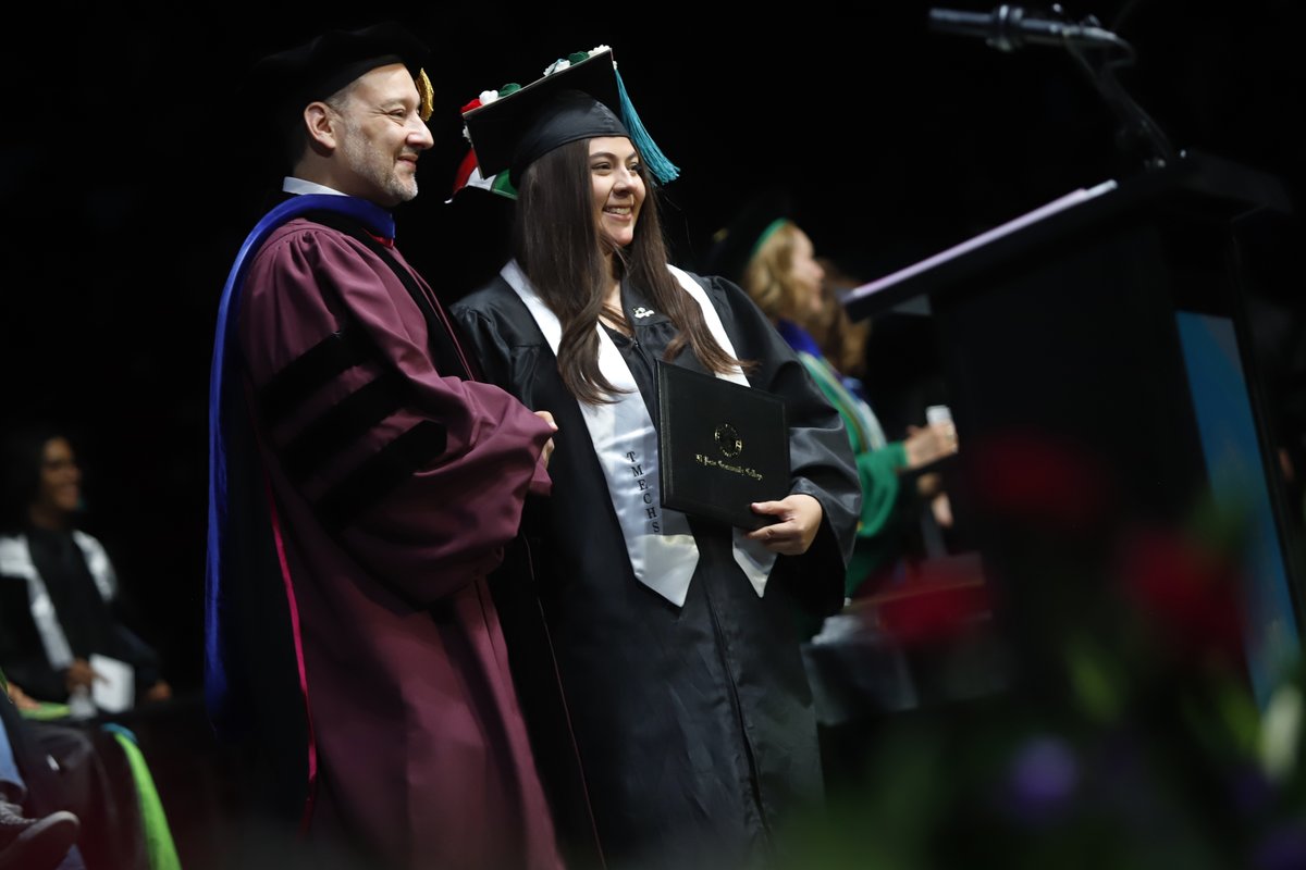 Diana Sayavedra tweet media