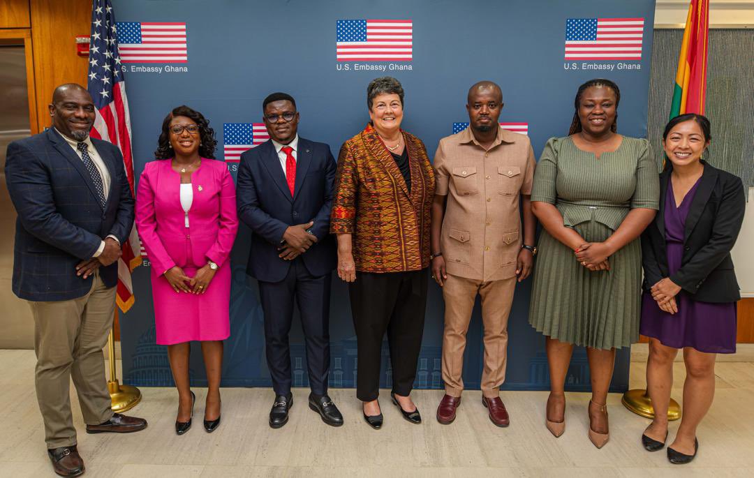 NPA Chief Executive Pays Courtesy Call on Former US Ambassador

The Chief Executive (Ag.) of the National Petroleum Authority (NPA), Mr. Godwin Kudzo Tameklo (Esq.), paid a courtesy call on Her Excellency Virginia Palmer, a former United States Ambassador to Ghana.

Accompanying