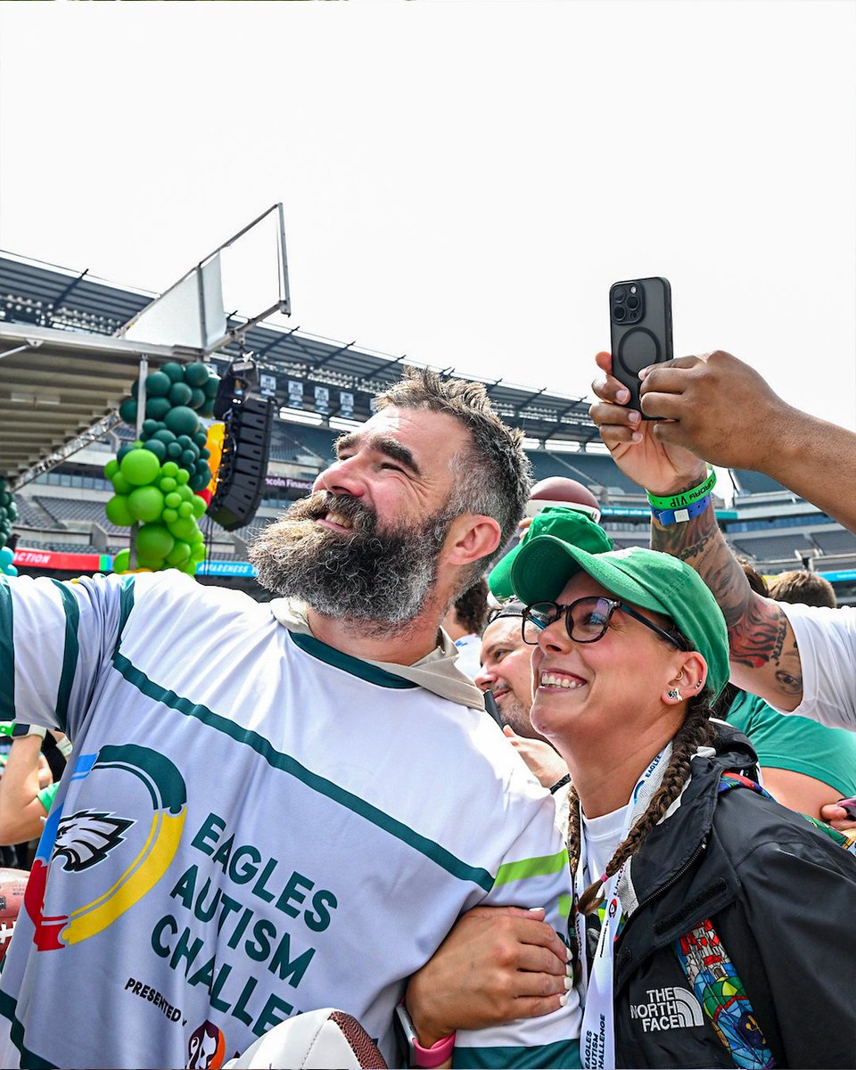EaglesHistory's tweet image. What a weekend celebrating our Eagles Autism community 💚
