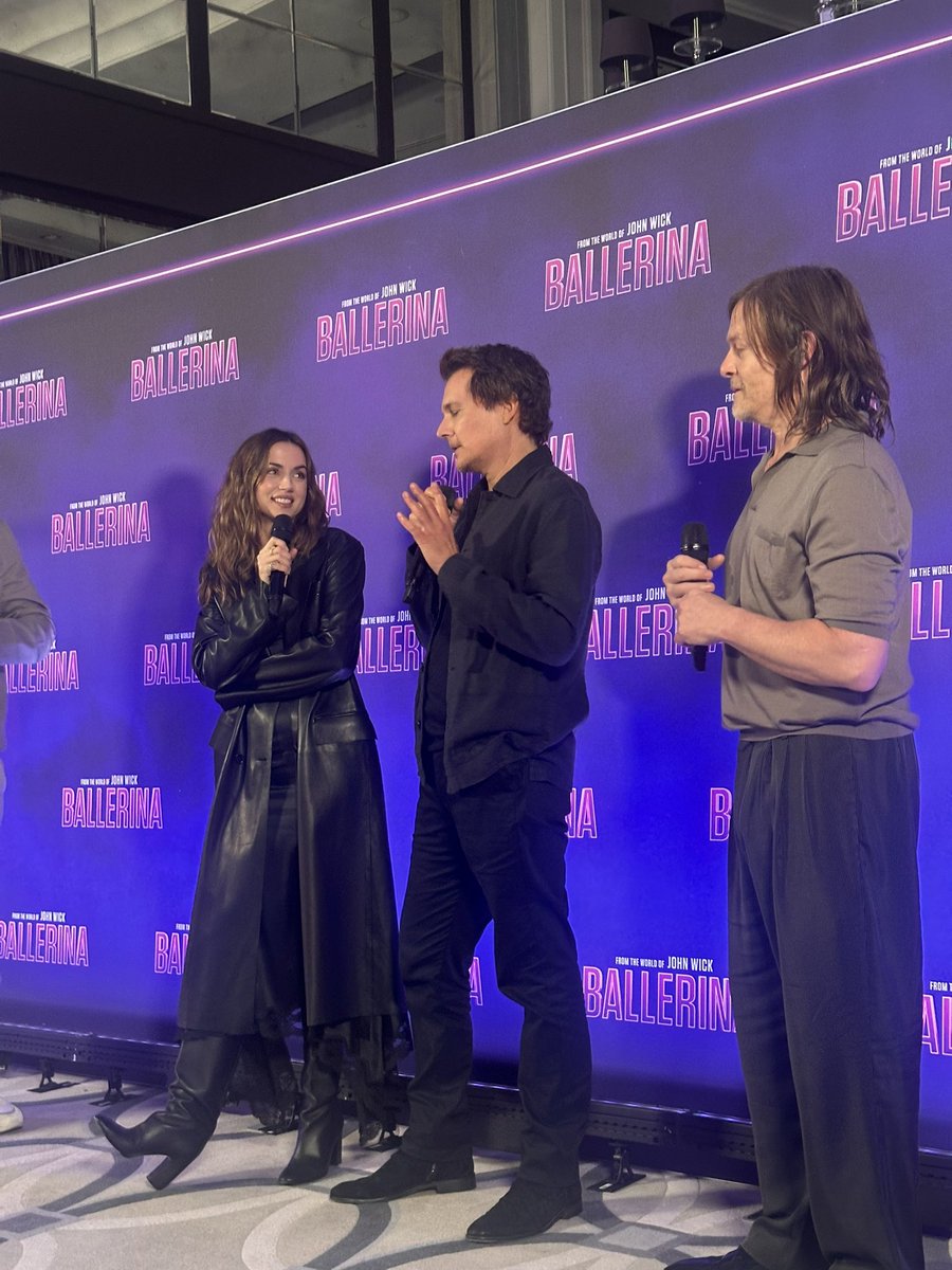 BennyCentral's tweet image. Just seen the new Call of Duty skin in person + the OG 🔥 #BallerinaMovie