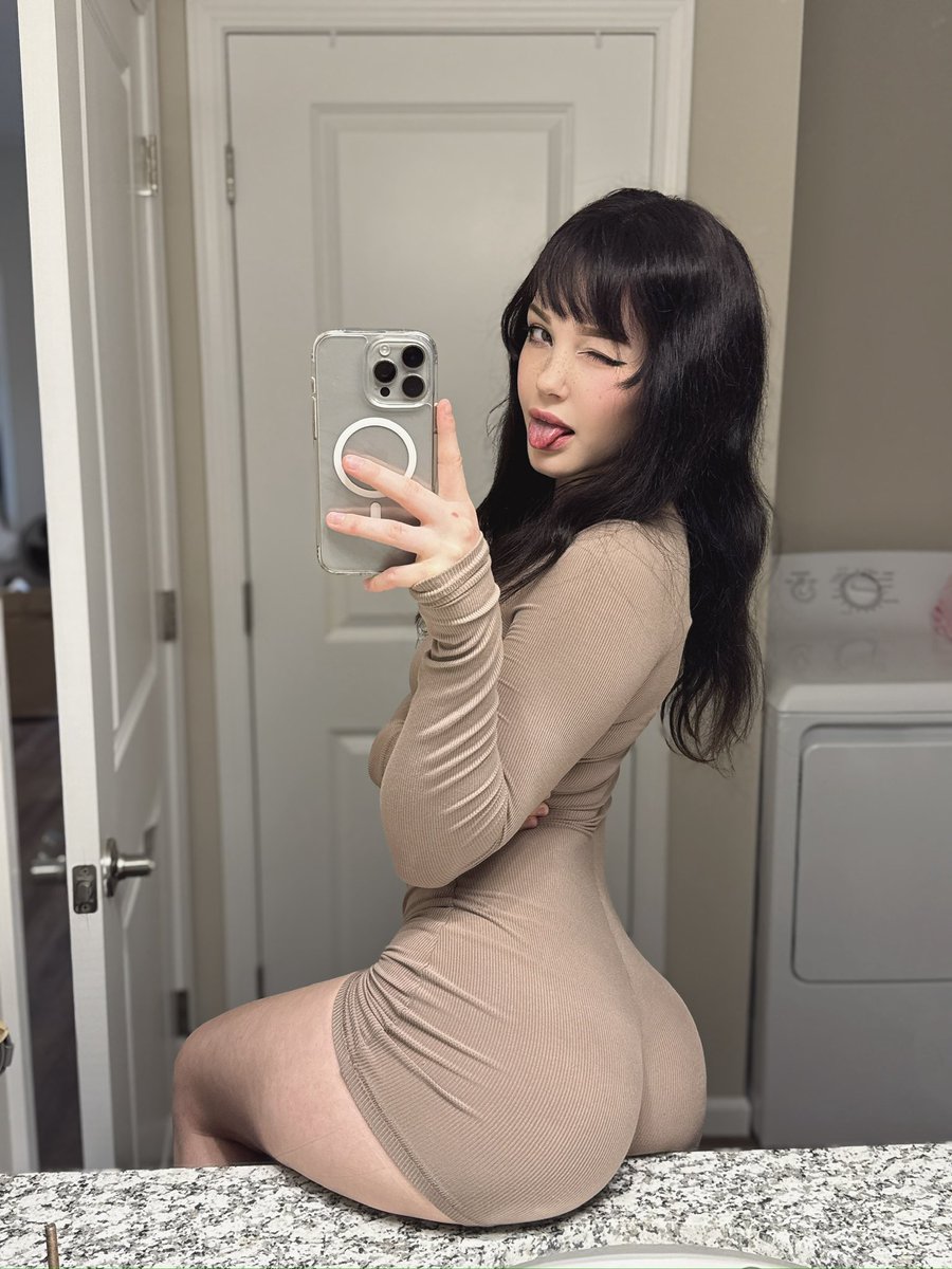 say 'hi' for 🍑 pics in dms https://t.co/mbkc3q5GGS