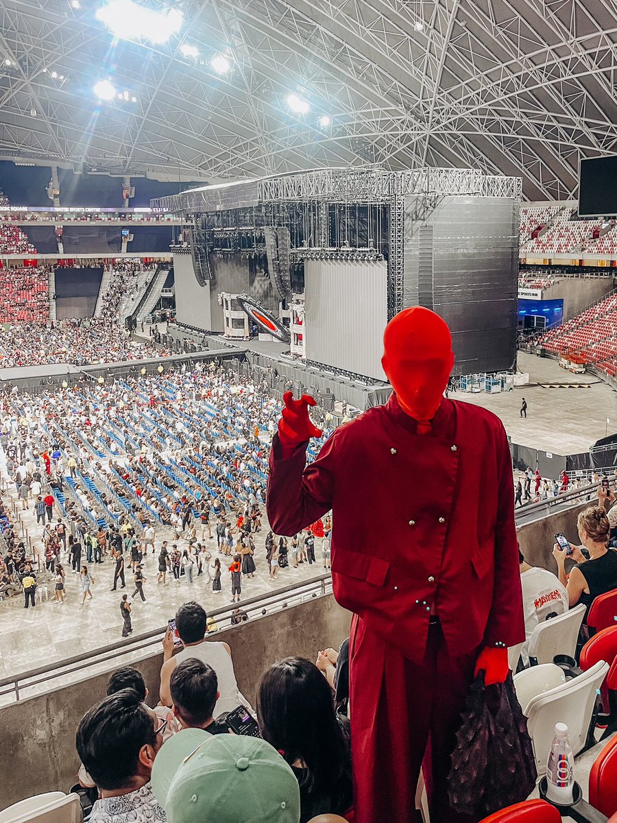 dickistweets's tweet photo. THAT’S A WRAP!
Two nights of Mayhem in the Lion City.
I finally got to see her after 13 years since the cancellation of the Born This Way Ball!
A dream truly came true.
Hope to see you again very soon, @ladygaga!
#pawsupforever https://t.co/Mxlv8ah2Gm