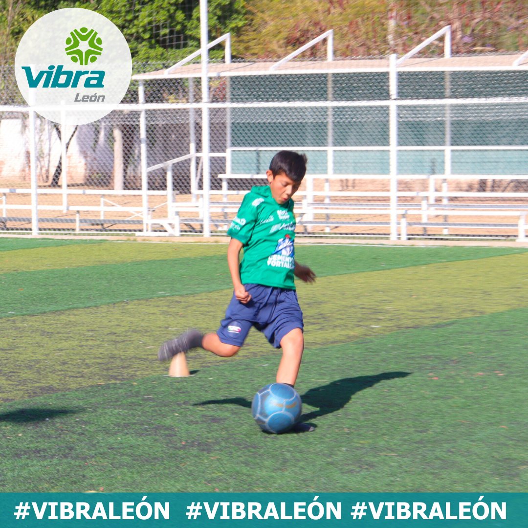 vibraleon's tweet photo. Cuando compartimos el esfuerzo, también compartimos la victoria. En el deporte, cooperar es ganar.

#VibraConNosotros, #VibraConValores 

#FutbolParaElDesarrollo #Valores #FutbolIncluyente 
#SportForSocialChange 
#DeporteFormativo #Soccer
#Deporte #Cooperación #VibraLeón https://t.co/OuvW0sVO9M