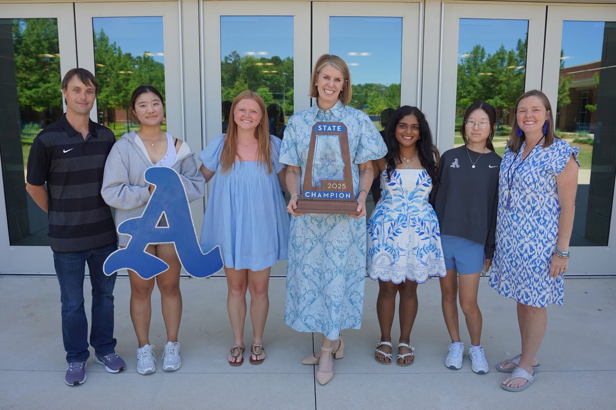 STATE CHAMPS RECOGNIZED💯⛳️🏆: This morning, Mayor Ron Anders honored the Auburn High Girls Golf Team with a special proclamation following their dominant win at the 7A State Championship!
•
Led by individual State Champion Kate Ha, this team made history with a record-setting