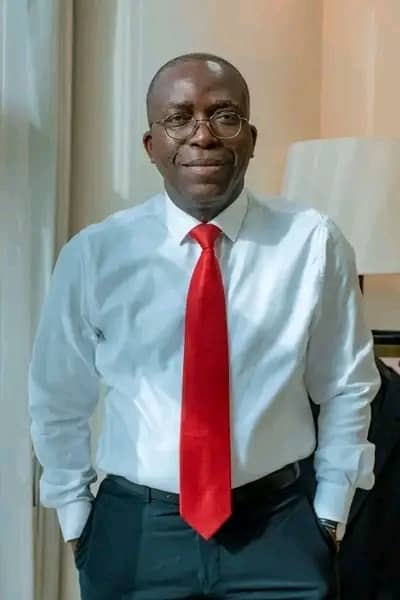 👉Quand l'injustice devient justice,
👉Quand les incompétents étouffent  les compétants 
👉Quand les anti valeurs prennent remplacent les valeurs. 
👉Quand les lois du pays sont interprétées comme les règles de coutume.
Le Peuple Doit se libérer