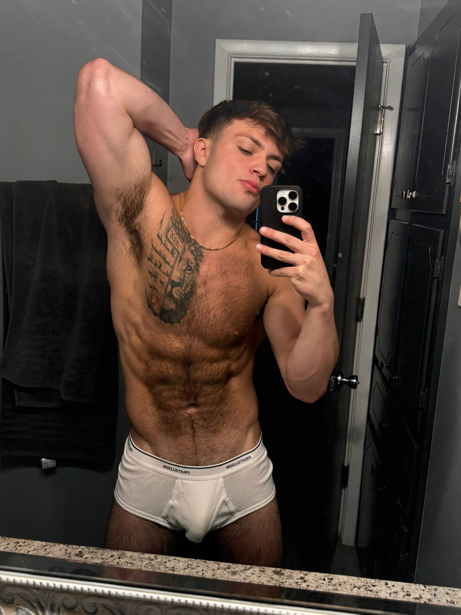 just a king in his tight whites