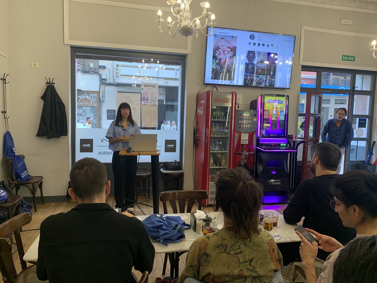 franmurciaverdu's tweet photo. Tercera y última sesión de Pint of Science en Cuenca con la artista e investigadora Laura Budia #pint25cue #pint25es @FcomUCLM @delcemiguel @politecnicacu @jmherranz @LeticiaMartnezC @Sara_garcab @squintanagomez https://t.co/wJgJudBrNv