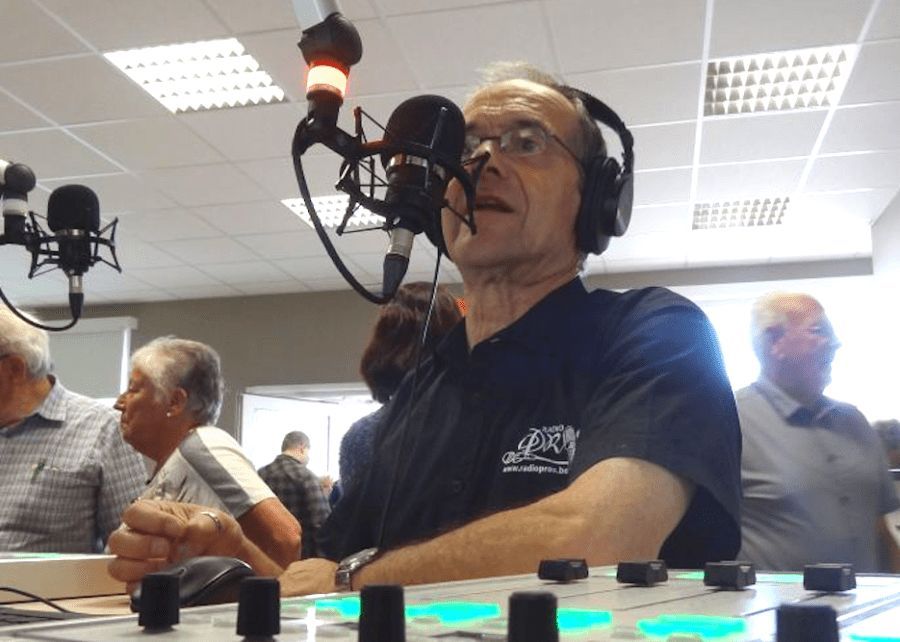 ‘Radioman’ Pieter Vanbanden onverwacht overleden > Jean-Pierre Berckmans aka Pieter Vanbanden is deze ochtend totaal onverwacht overleden. Zijn verdiensten voor de lokale radio in Vlaanderen en voor RadioVisie staan als een huis. • radiovisie.eu/radioman-piete… • #radiovisie #radio