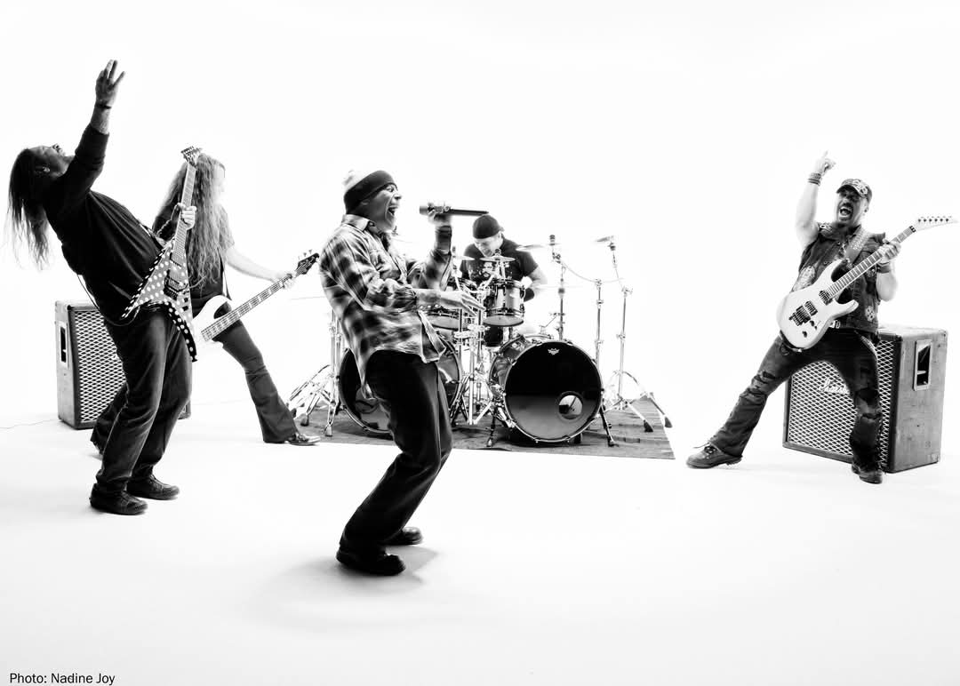 category7band's tweet image. Some cool behind the scenes photos from our @category7band  "Mousetrap" video!

Don't miss our 1st C7 Tour! Tickets/VIP's below:

@TheWhiskyAGoGo: ticketweb.com/event/category…

VIP's: category7official.com/shop/p/categor…

C7 South American Tour Tickets &amp;amp; VIP's:
linktr.ee/category7

#Category7