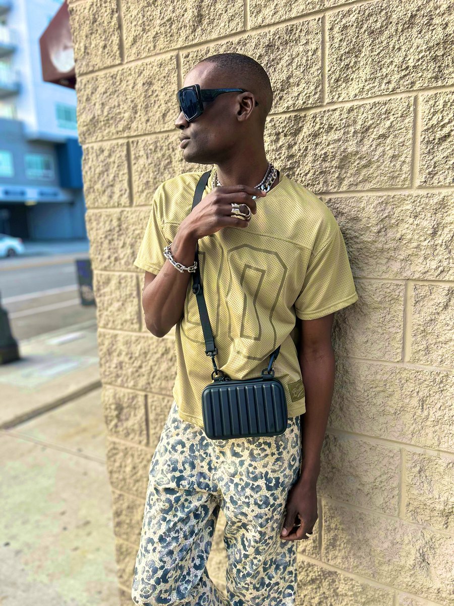 All_About_Andre's tweet image. Stay neutral baby! 🤎✨ #ChasingLA