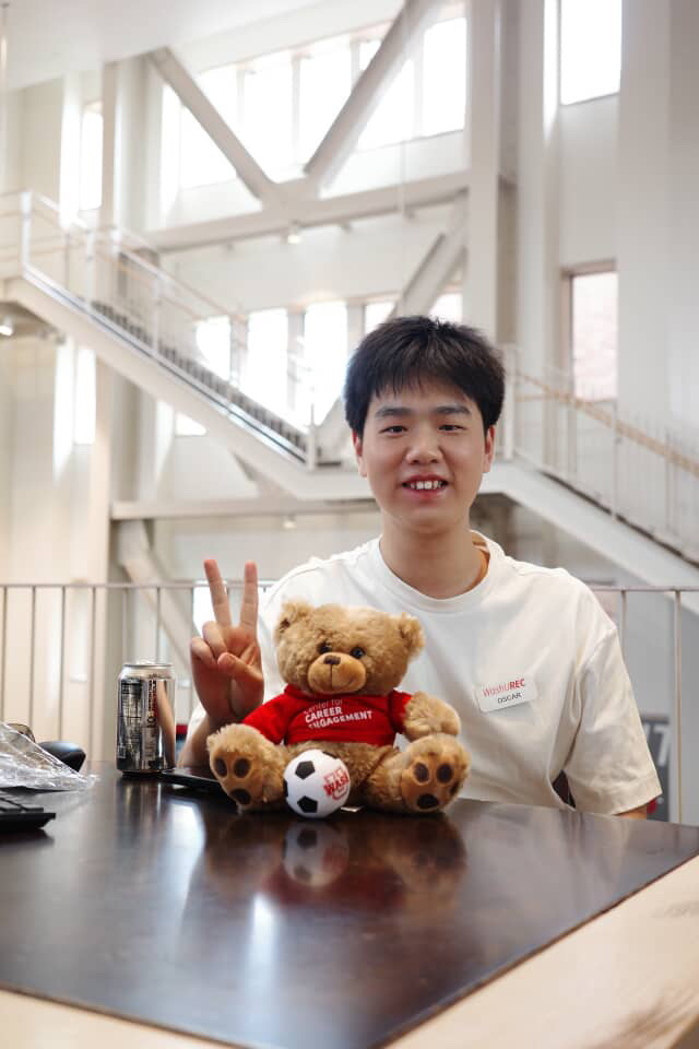 WashURec's tweet photo. 🎓 Congrats, Class of 2025!
Keep your Rec access free through June 30 with our Graduate Extension. Stop by the front desk to activate it!
🗓 Starting July 1, alumni memberships open to all grads.
Already an alum? Come in now to sign up!

#WashURec #ClassOf2025 #AlumniStrong https://t.co/YXVyuBhuPR
