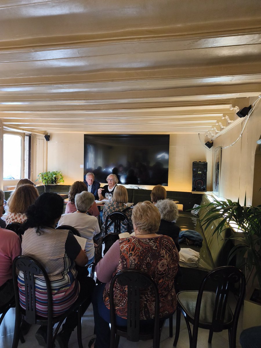 Joanferrans's tweet photo. Presentacio llibre 'Relatos diversos' de Bernardo Fernández a càrrec d Caterina Mieras https://t.co/6Zh4ZxaJnB