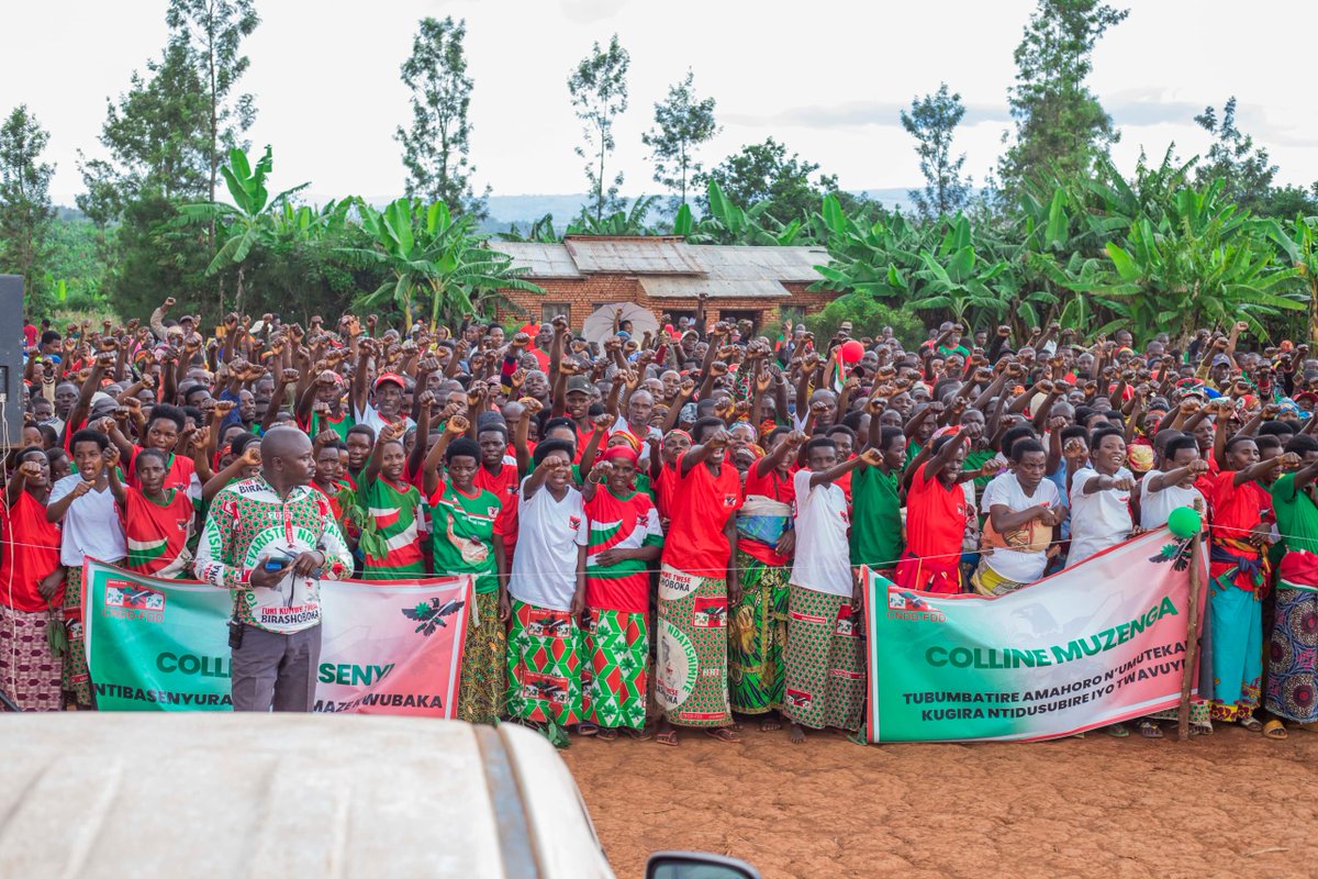 CnddFddGitega's tweet photo. 2.Yabitangarije muri zone Ya #Masabo kuri uyu wa 21/5/2025 aho ubuserukizi bw'umugambwe @Cndd_Fdd bari bifadikanije n'abagumyabanga muri ivyo bikorwa vyo kwiyamamaza vya zone.
@R_Ndikuriyo
@Dorianemunezero
https://t.co/o39PH4cxw1 https://t.co/Ep7U8ccYCp