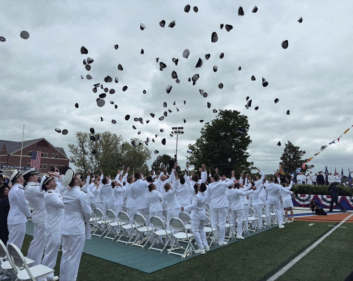 JuliaNesheiwat's tweet image. Congratulations to the US Coast Guard Academy Class of 2025! 🎉 Your commitment & perseverance have earned you this incredible milestone. Fair winds & following seas on your journey ahead! ⚓️🎓 #USCGAcademy #ClassOf2025 #ProudToServe #futureleaders