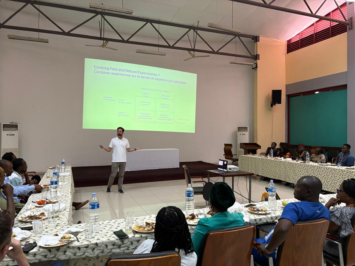 EGAPTweets's tweet photo. We are at the midpoint of #LearningDays in @cerapabidjan! It has been a great week so far with sessions on randomization, estimation, and statistical power. https://t.co/PETiAWGbyu