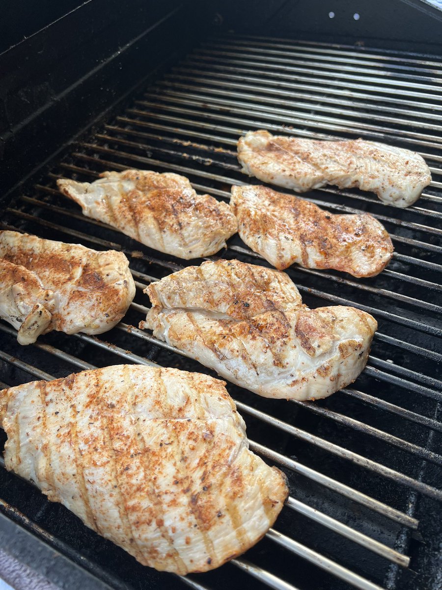 donnydoit's tweet photo. It’s been a minute. #grilledchicken https://t.co/Tc0T4QoDQI