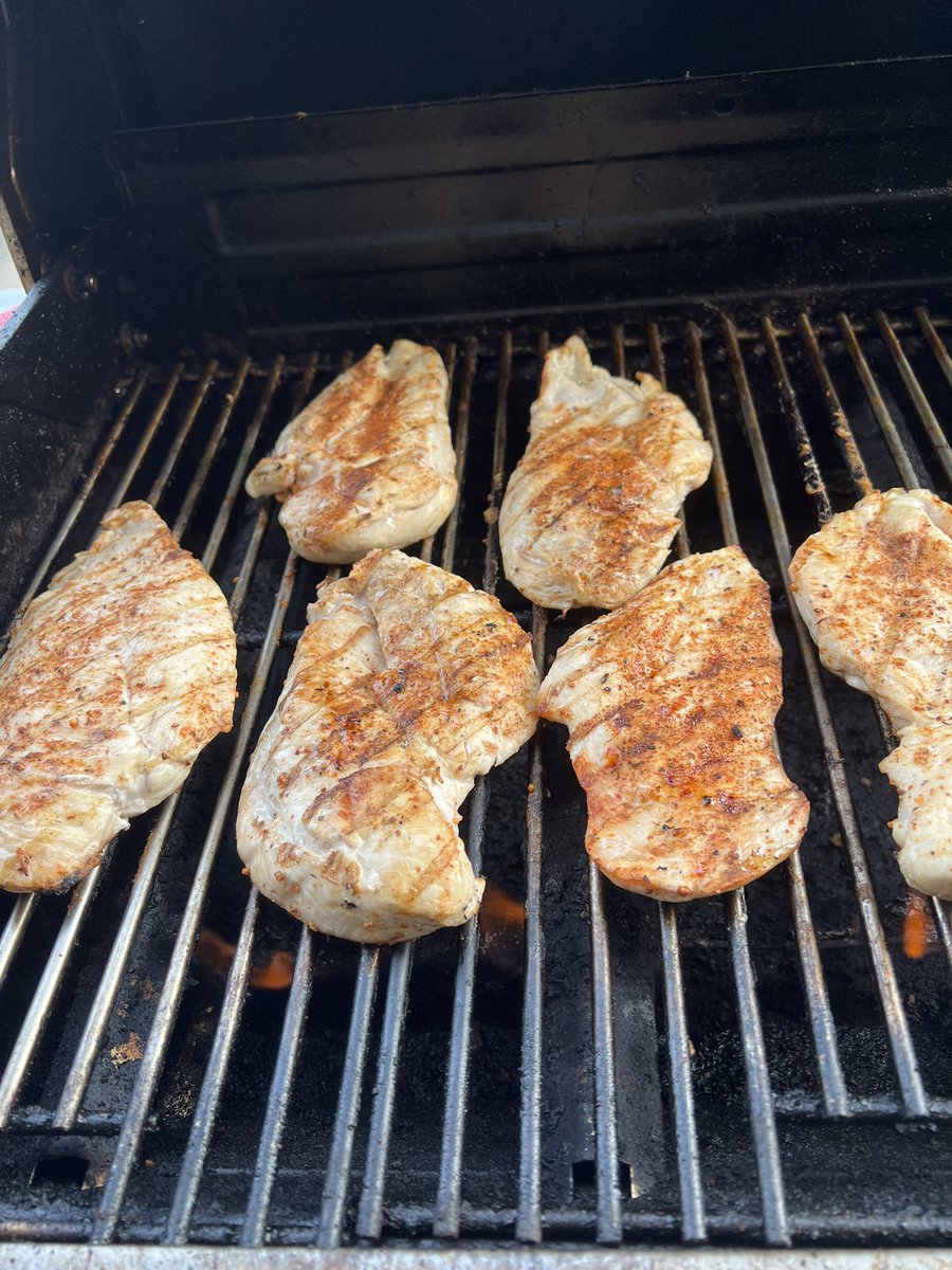 donnydoit's tweet photo. It’s been a minute. #grilledchicken https://t.co/Tc0T4QoDQI