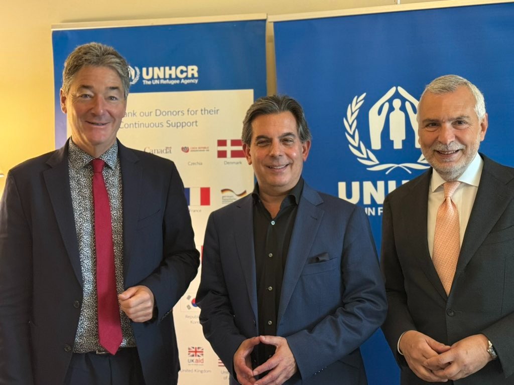 Stefano Sannino (@sanninoeu) on Twitter photo 🇪🇺 & 🇺🇳 will continue working together closely in support of the future of #Syria.
With <a href="/GeirOPedersen/">Geir O. Pedersen</a> & <a href="/llosa_gonzalo/">Gonzalo Vargas Llosa</a> I discussed the challenges Syria is facing and how we can support the Syrian Government and society in this transition phase. 🇪🇺 & 🇺🇳 will continue working together closely in support of the future of #Syria.
With <a href="/GeirOPedersen/">Geir O. Pedersen</a> & <a href="/llosa_gonzalo/">Gonzalo Vargas Llosa</a> I discussed the challenges Syria is facing and how we can support the Syrian Government and society in this transition phase.