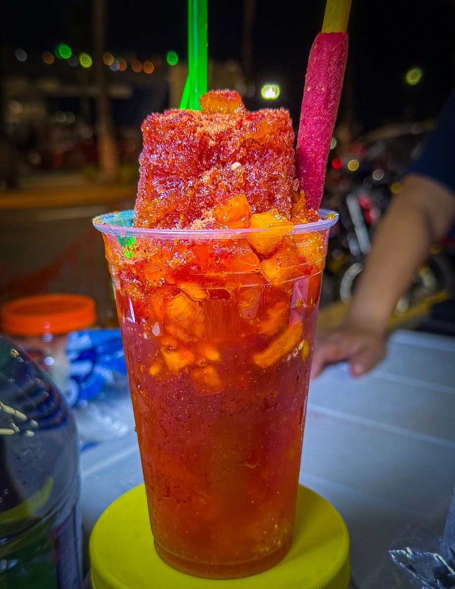 love_veracruz_'s tweet photo. Ay mamita jarocha que rico 🤗😋😍Las #chamoyadas mi amiga Lucy, las prepara riquísimas. Su carrito de raspados, chamoyadas y glorias se encuentra frente al café de la parroquia que está en la Av. insurgentes veracruzanos (paseo del malecón) y Av. Gomez Farias. #Centro #Veracruz https://t.co/C5zedlR4tm