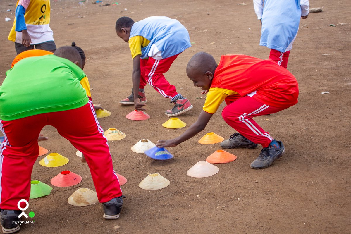 FutbolMasKenya's tweet photo. Confidence, sprint drills, and lessons on drug abuse—all in one session! 💪
At Austin, kids learned to trust themselves, shoot goals, and speak out against harmful substances.
Every kick counts. Every voice matters. 🌱
#FutbolMas #Confidence #DrugAwareness #Resilience #Kenya https://t.co/VVcRs3Ofar