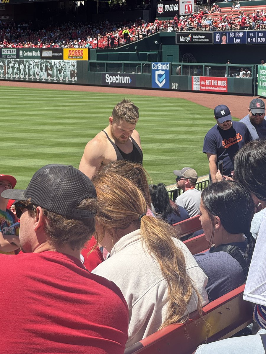 Tank tops to the ball game? Yeah shrink this fag