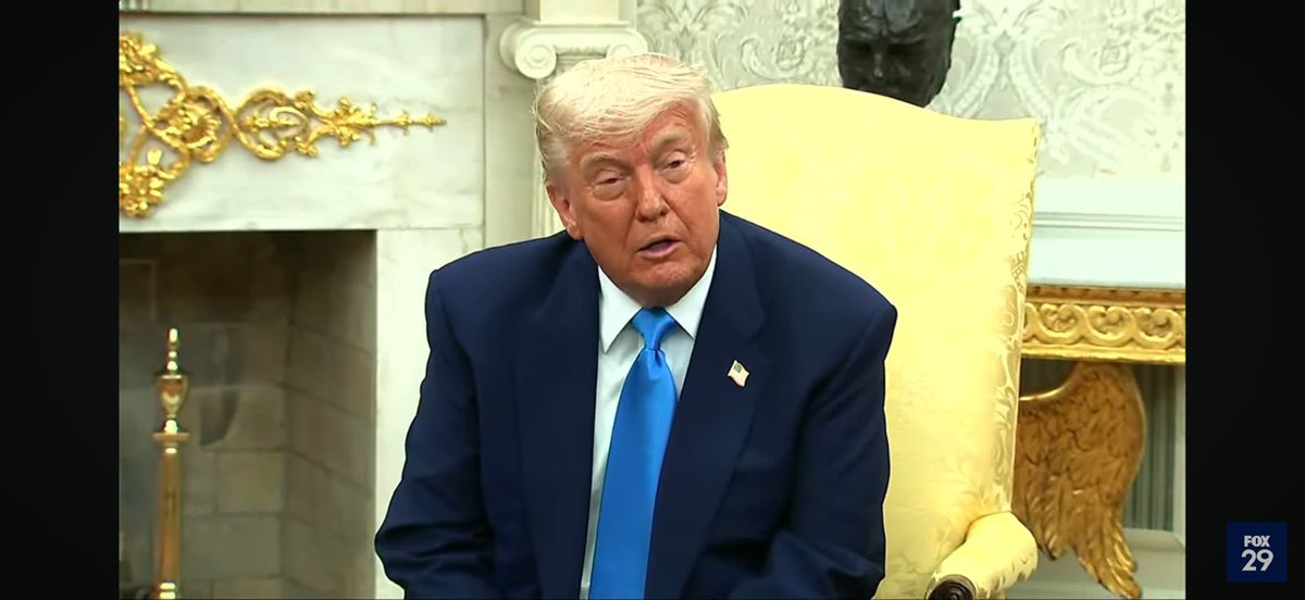 4/ Ramaphosa ontken die krisis rondom plaasmoorde nog heeltyd en weier steeds om die sing van "Kill the Boer" te veroordeel. Vandag het Trump hom indirek gedwing om dit voor die wêreld aan te spreek. Pres. Trump het gevra: “Waarom is Malema nog nie gearresteer nie?”