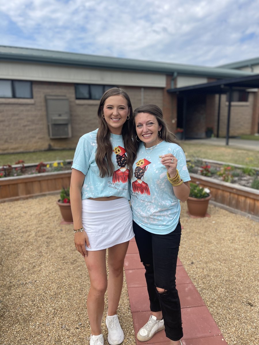 Honor Graduate Savannah Wagnon presented her Golden Apple to Mrs. Shantele McCranie. "When I met her in 6th grade, I instantly felt safe &amp; knew she was somebody I could always go to. She believed in me &amp; helped me become the person I am today &amp; I am extremely grateful for that."