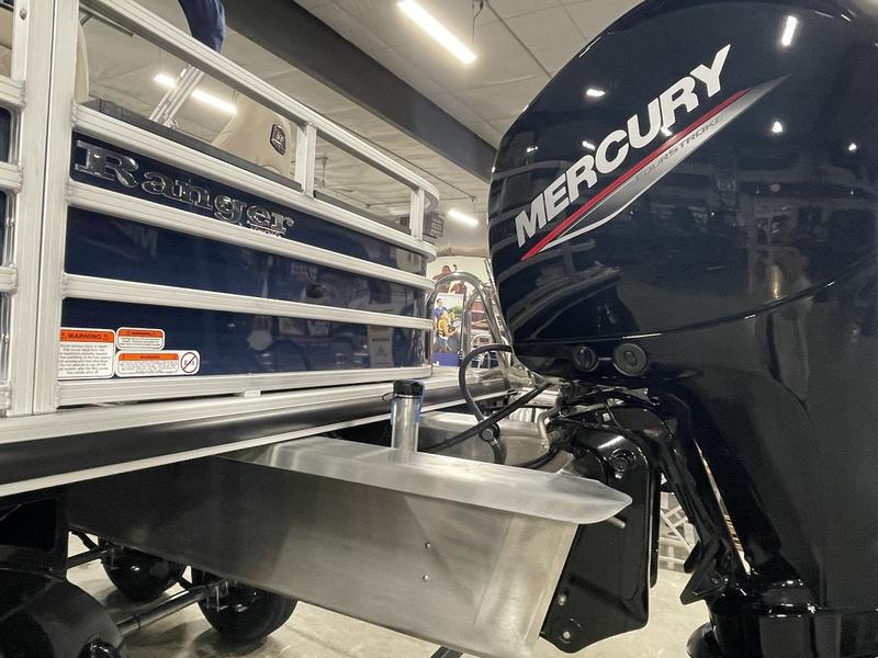 VETESNIK_PWRSPT's tweet image. 🔥 Memorial Day Savings on the 2025 Ranger 220F at Vetesnik Power Sports! Get a $1,000 rebate now thru 5/26/25. 

📞 608-647-8808
📍 Richland Center, WI
🔗 bit.ly/4k3l8Ca

#RangerBoats #PontoonLife #BoatSale #LakeReady #MemorialDayDeals