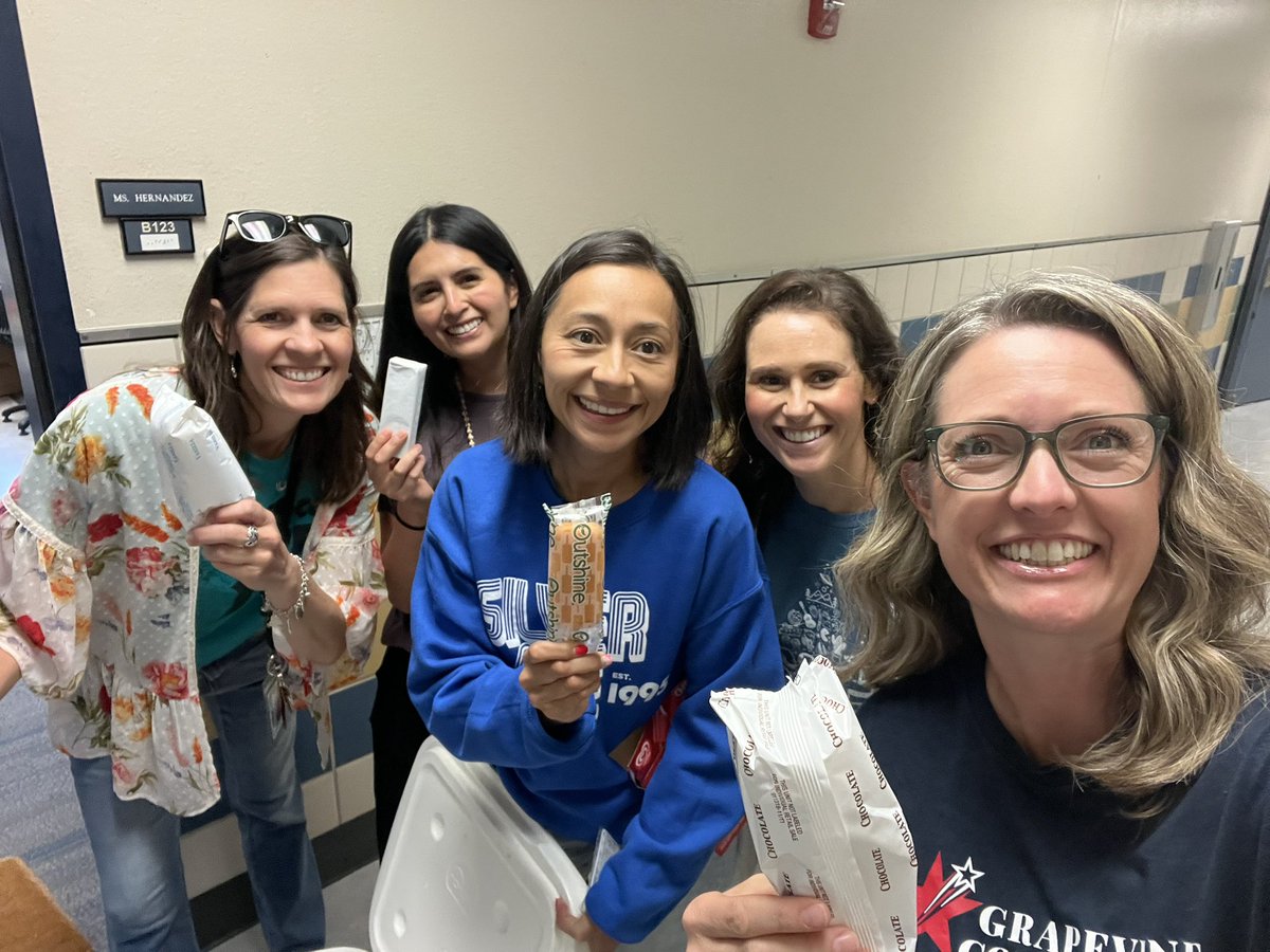 Thank you #ExperienceSLE <a href="/SLExDstars/">SLE Shooting Stars</a> for the ice cream treat!! Yummy!!