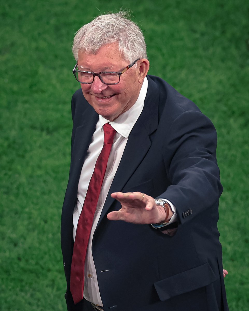 Premier League tweet media