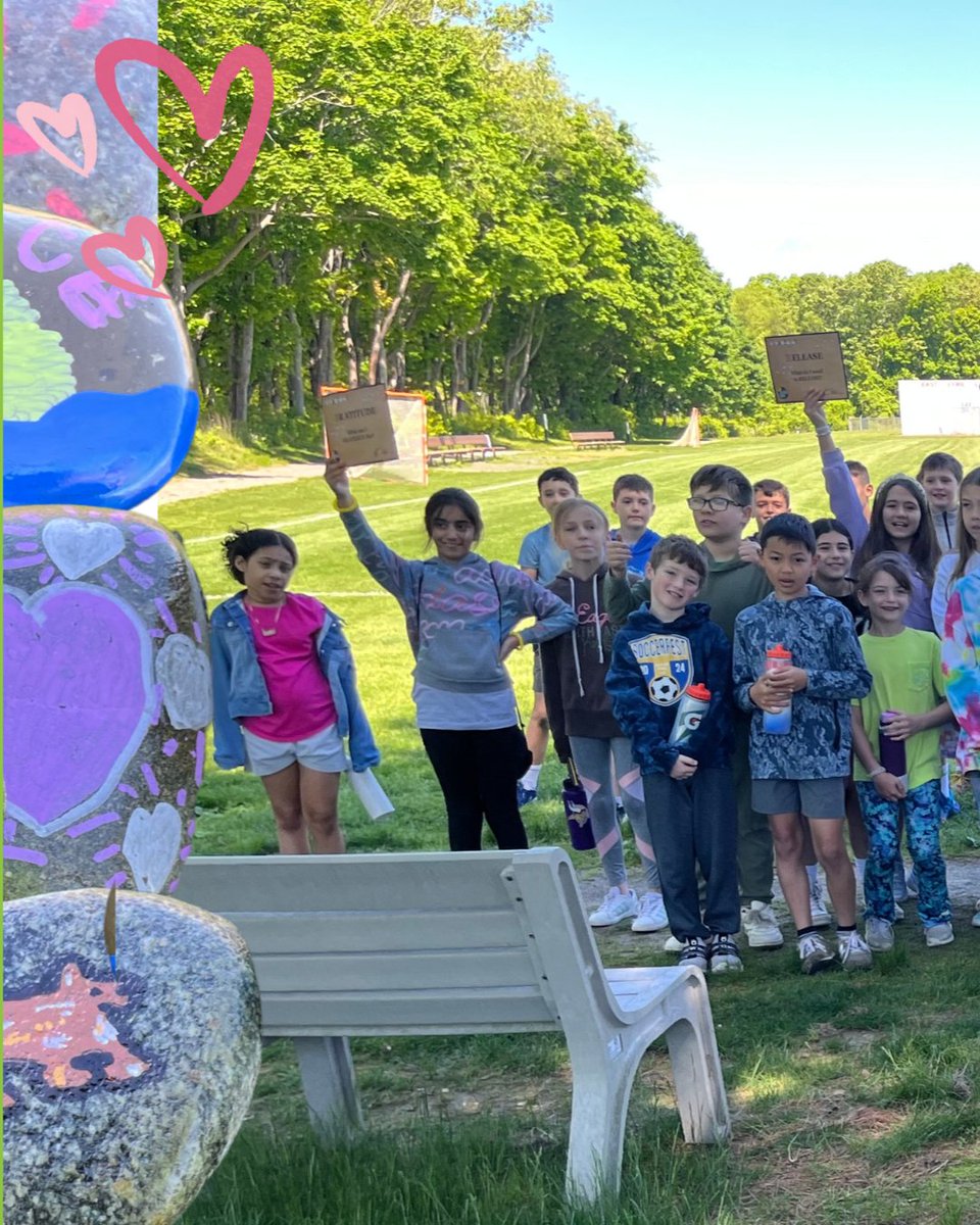 BTDFDN's tweet image. What a perfect day to walk the Grace Trail with 4th graders from East Lyme! We talked about mental health and painted rocks. You can check out the Grace Trail on your own at Peretz Park at Bridebrook in East Lyme.

#MHAM2025