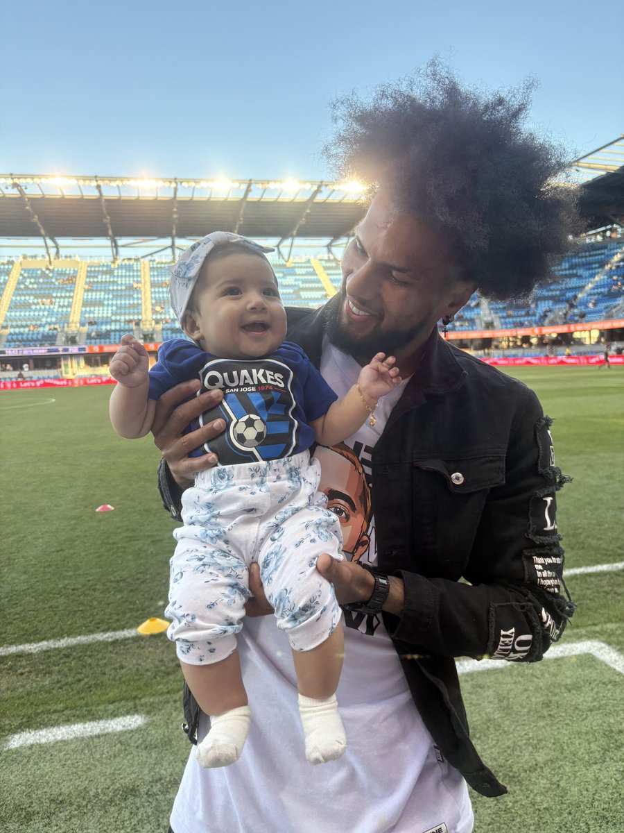 Earthquakes Baby is back 👶🏻x⚫️🔵

2-0 with Quakes Baby in attendance 🪄