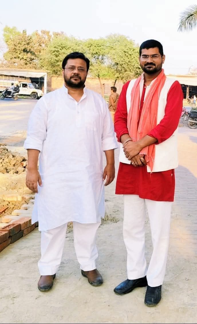 apkaramji's tweet photo. जन सेवा के प्रतीक,पूर्व कैबिनेट मंत्री आदरणीय श्री @yasarshah_SP जी को जन्मदिन की ढेरों शुभकामनाएं।
आपका सरल व्यक्तित्व, जनता के लिए समर्पण और संघर्षशील राजनीति हम सभी युवाओं के लिए प्रेरणास्त्रोत है।
ईश्वर आपको लंबी उम्र,उत्तम स्वास्थ्य और अनंत सफलताएं प्रदान करें।
@mediacellsp https://t.co/WtT3Y2fb4k